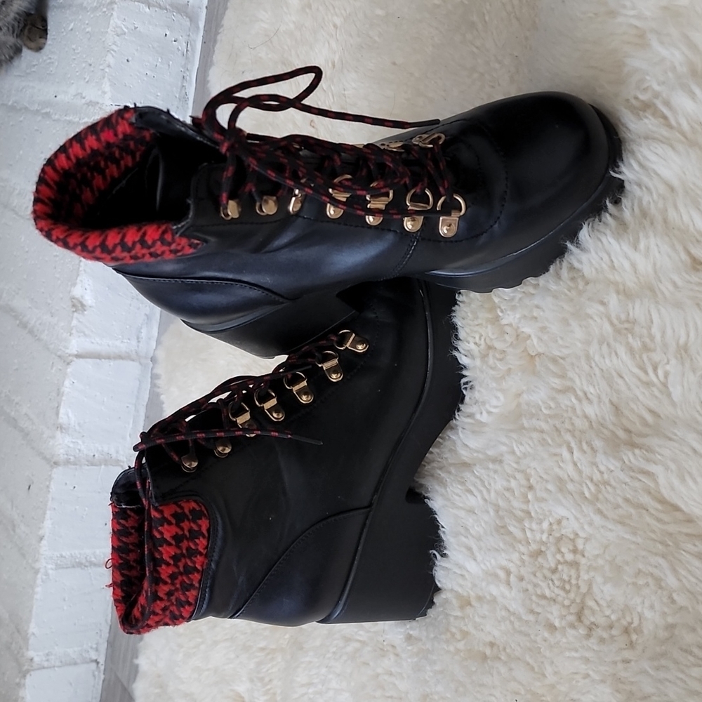 Black/Red Houndstooth Ankle Boots